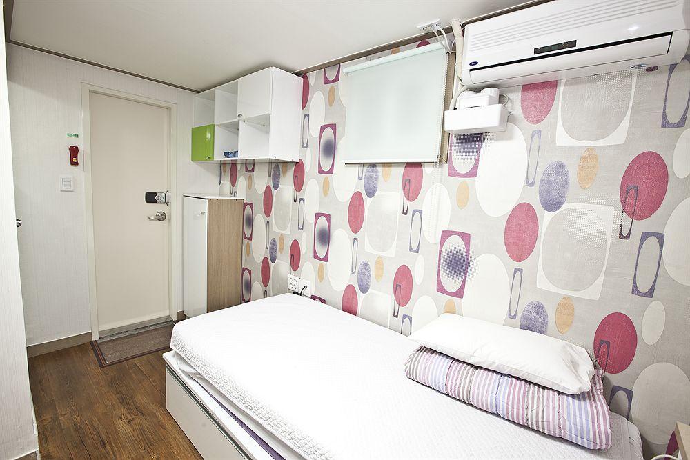 24 Guesthouse Edae Seoul Eksteriør billede