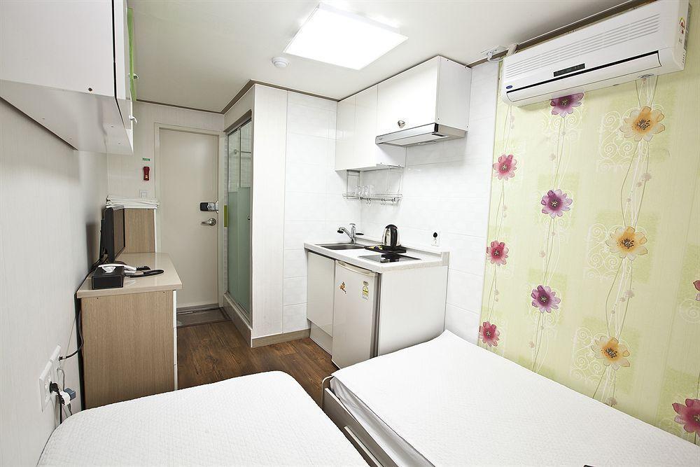 24 Guesthouse Edae Seoul Eksteriør billede