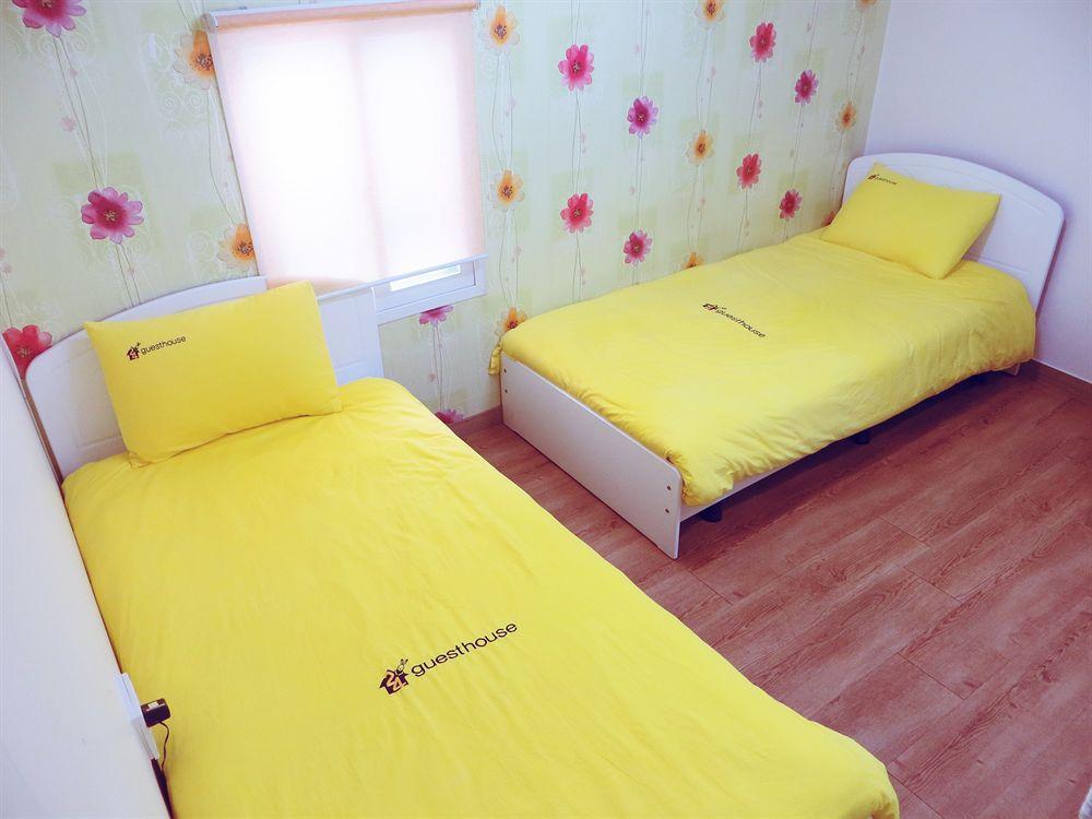 24 Guesthouse Edae Seoul Eksteriør billede