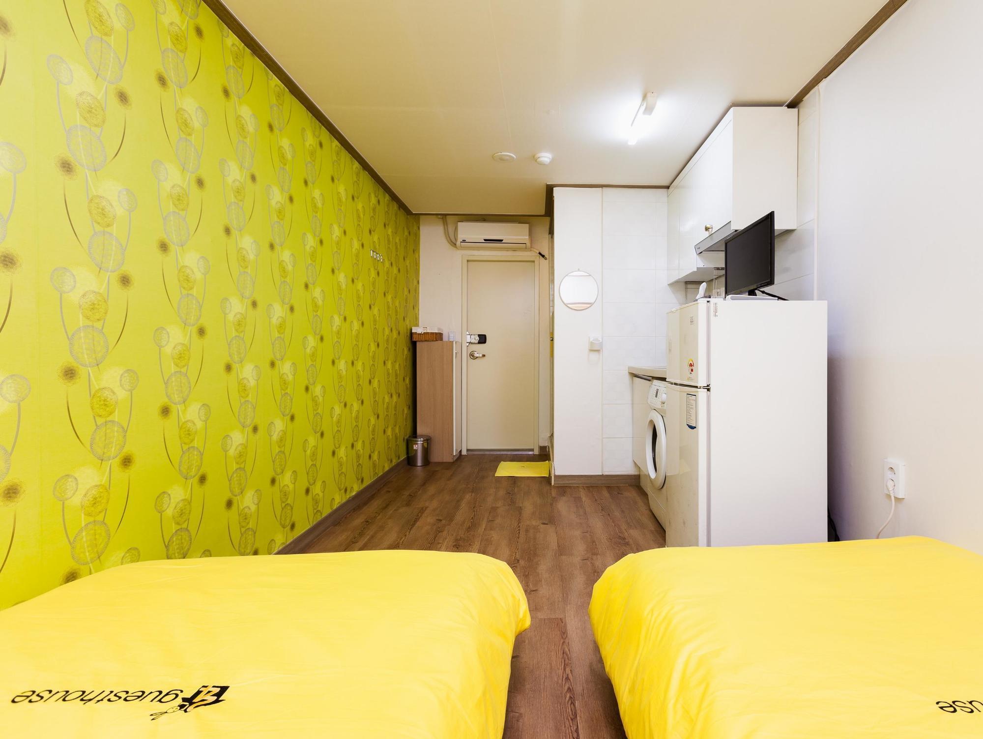 24 Guesthouse Edae Seoul Eksteriør billede