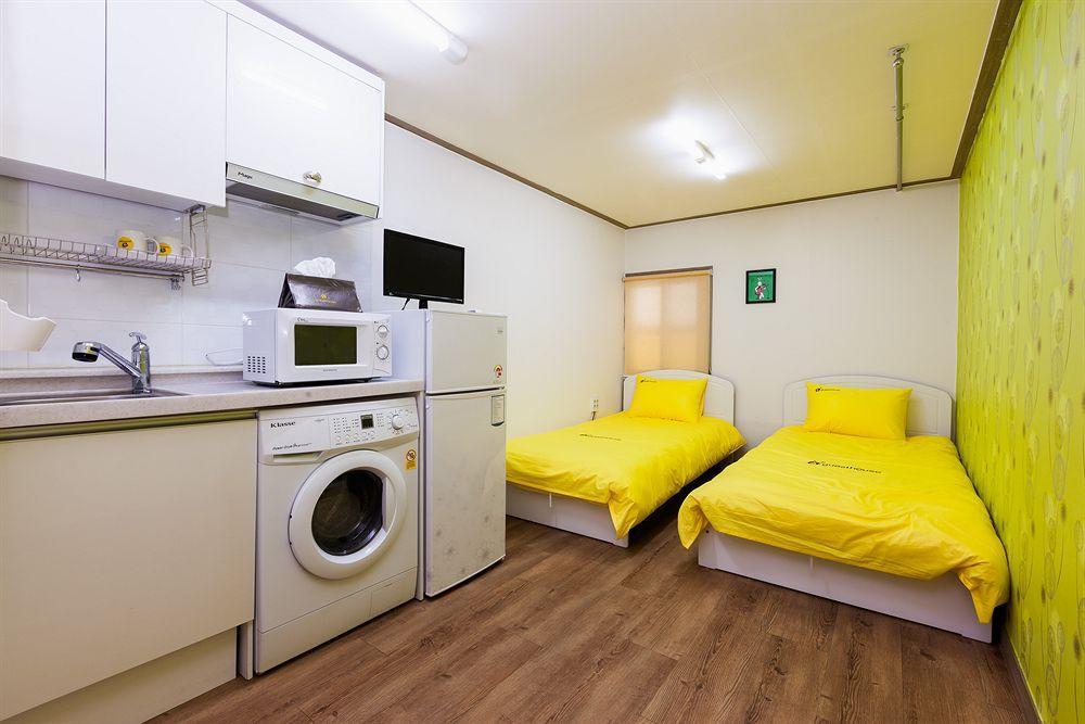 24 Guesthouse Edae Seoul Eksteriør billede