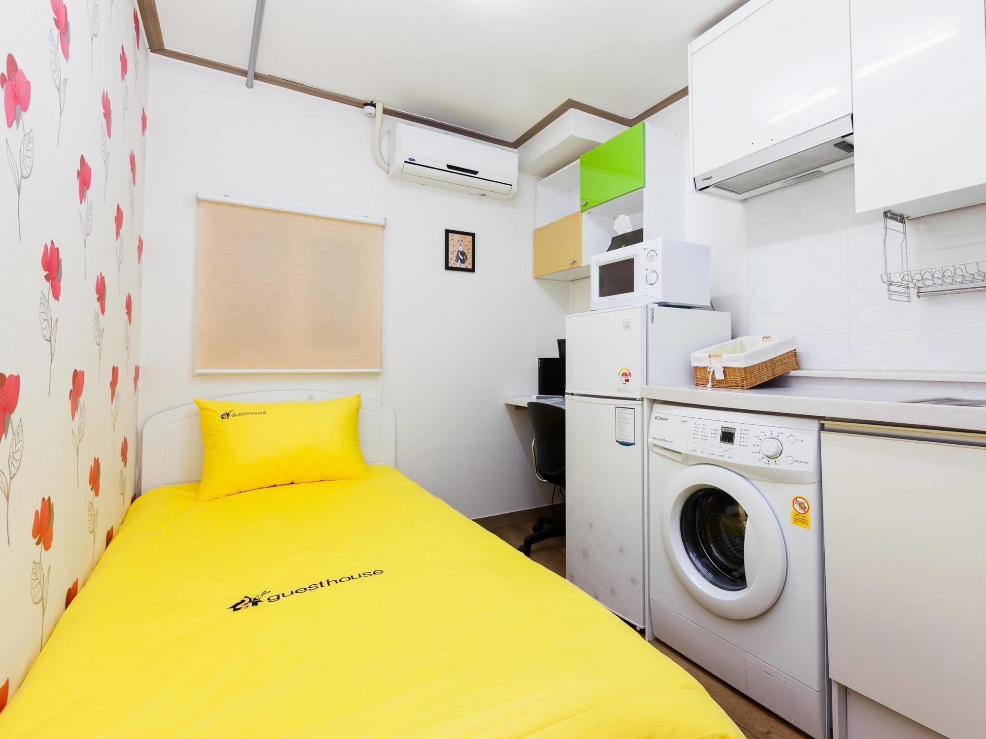 24 Guesthouse Edae Seoul Eksteriør billede